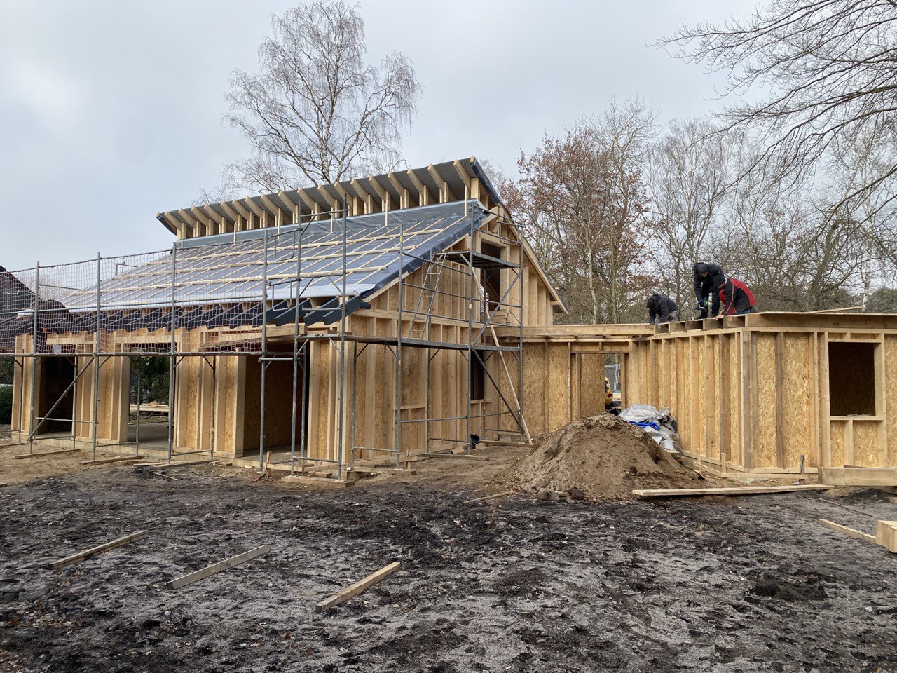 Energy-efficient house with sustainable design